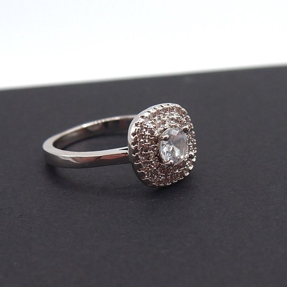 Stunning Ladies Halo Bridal Ring .925 Solid Sterling Silver - Picture 11 of 13